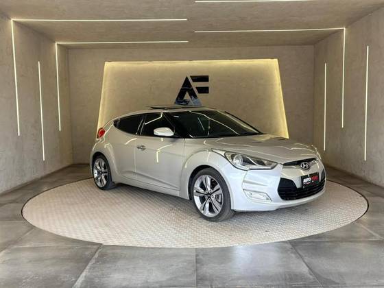 HYUNDAI VELOSTER 1.6 16V GASOLINA 3P AUTOMÁTICO HYUNDAI VELOSTER 1.6 16V GASOLINA 3P AUTOMÁTICO